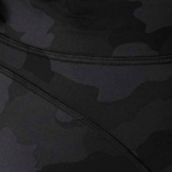 Lululemon Invigorate High-Rise Tight 28" - Size 10 - Picture 4 of 5